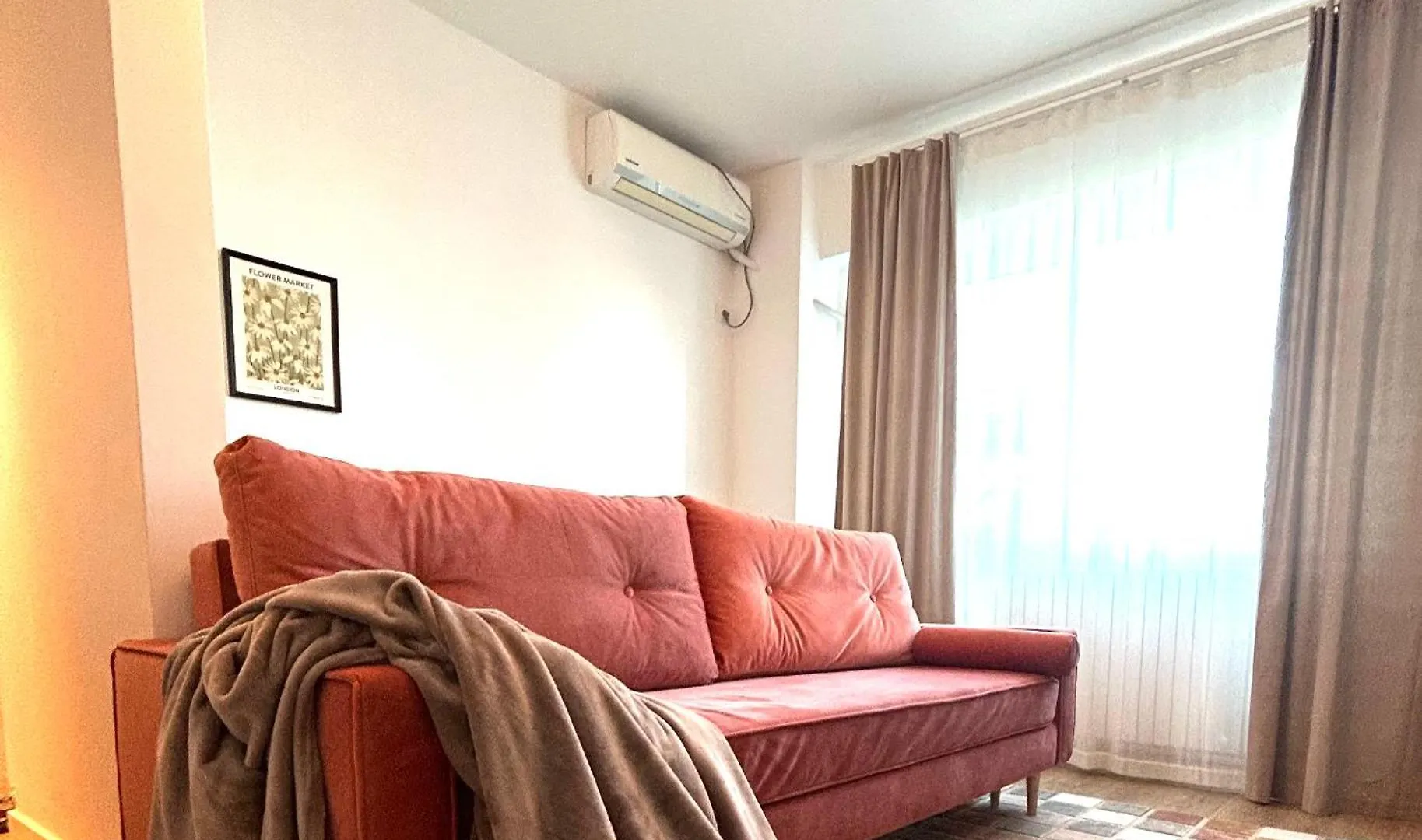 Urban Parkside Retreat Cozy 2-Bed Ap By Metro Apartment Bucharest
